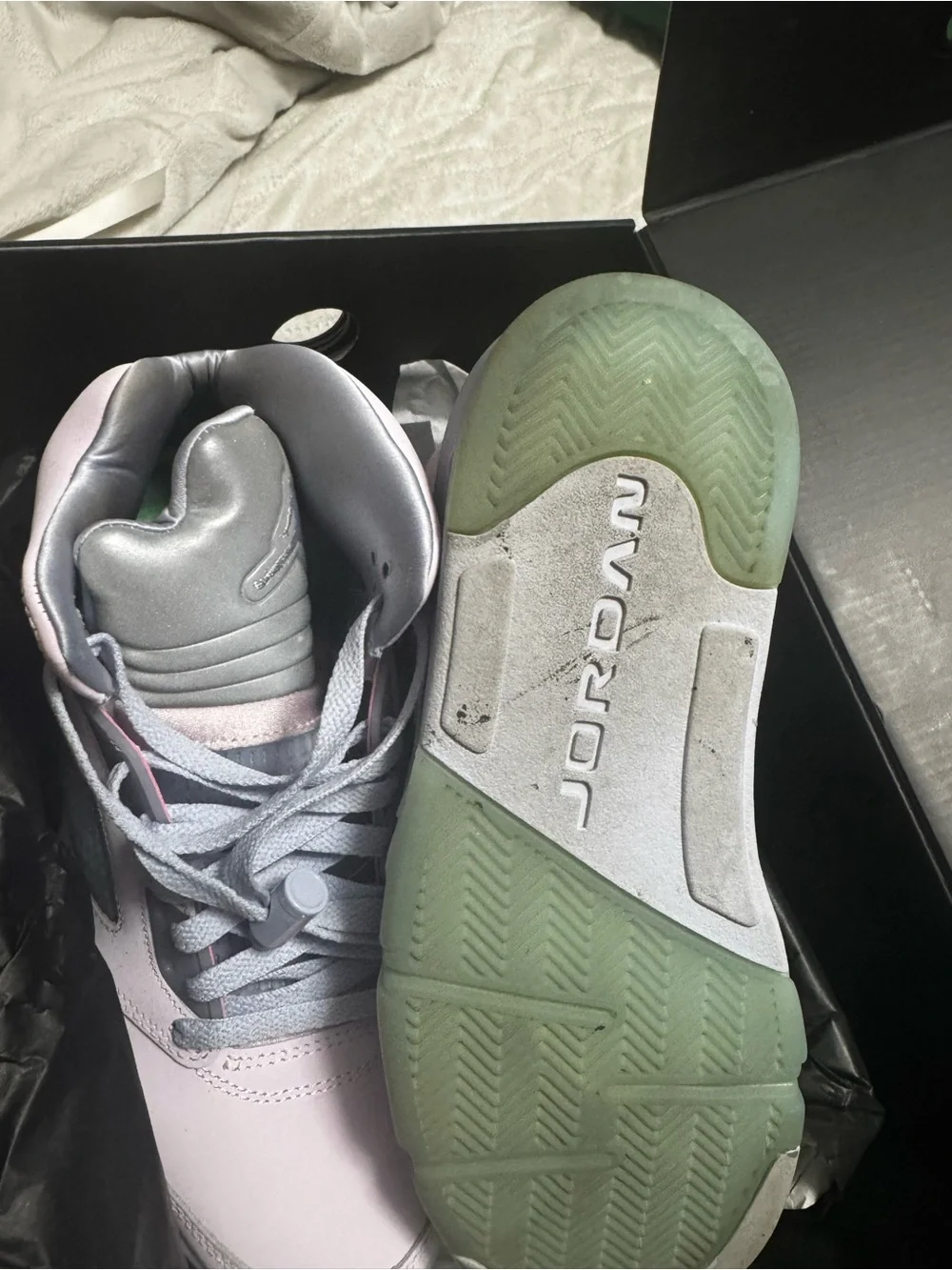 NWT Air Jordan 5 Retro SE in Regal Pink and White ✨EASTER EDITION✨ 2022